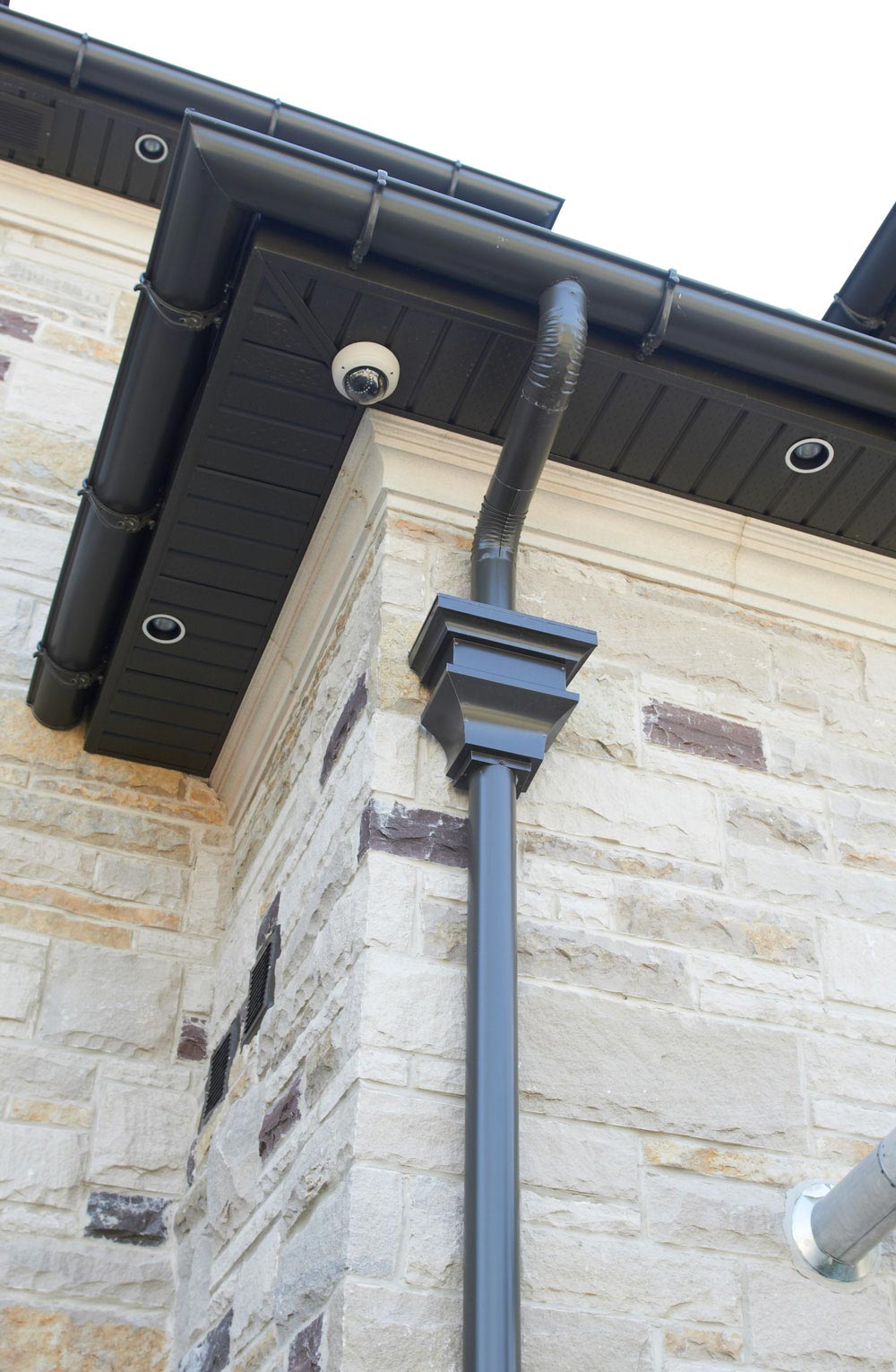 Eavestrough-and-Gutter-Benefits https://3sixtyadvertisingsolutions.3sixtymarketingsolutions.com/wp-content/uploads/2023/07/Eavestrough-and-Gutter-Benefits.jpg