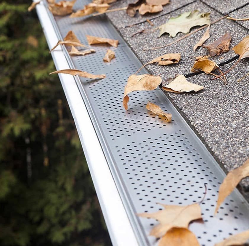 Faytrim-Facebook (79) Eavestrough with leafguard